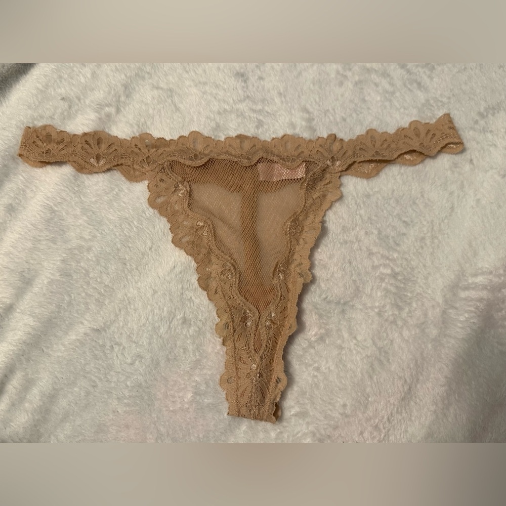 NWOT Victoria's Secret Lace Sheer Mesh G String Thong Panty in Beige